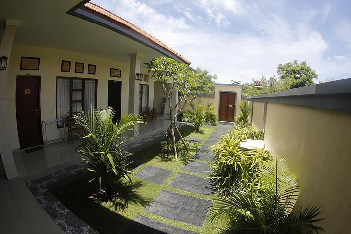 Purnama Guesthouse Canggu  Exterior photo