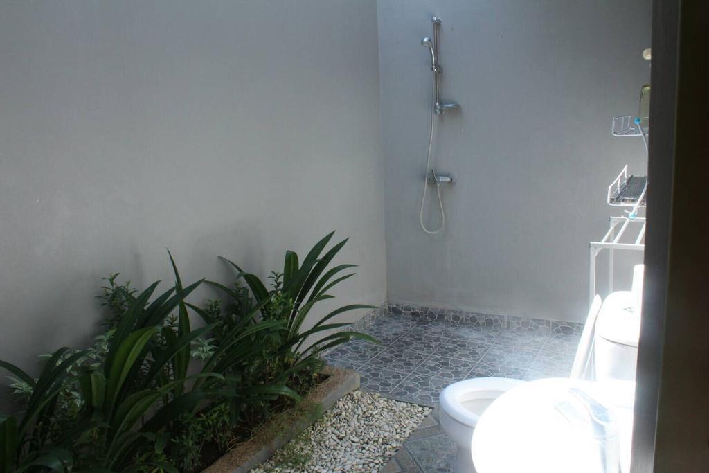 Purnama Guesthouse Canggu  Exterior photo