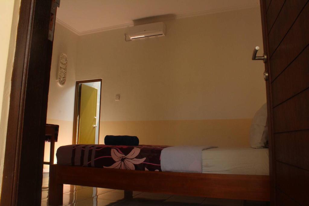 Purnama Guesthouse Canggu  Exterior photo