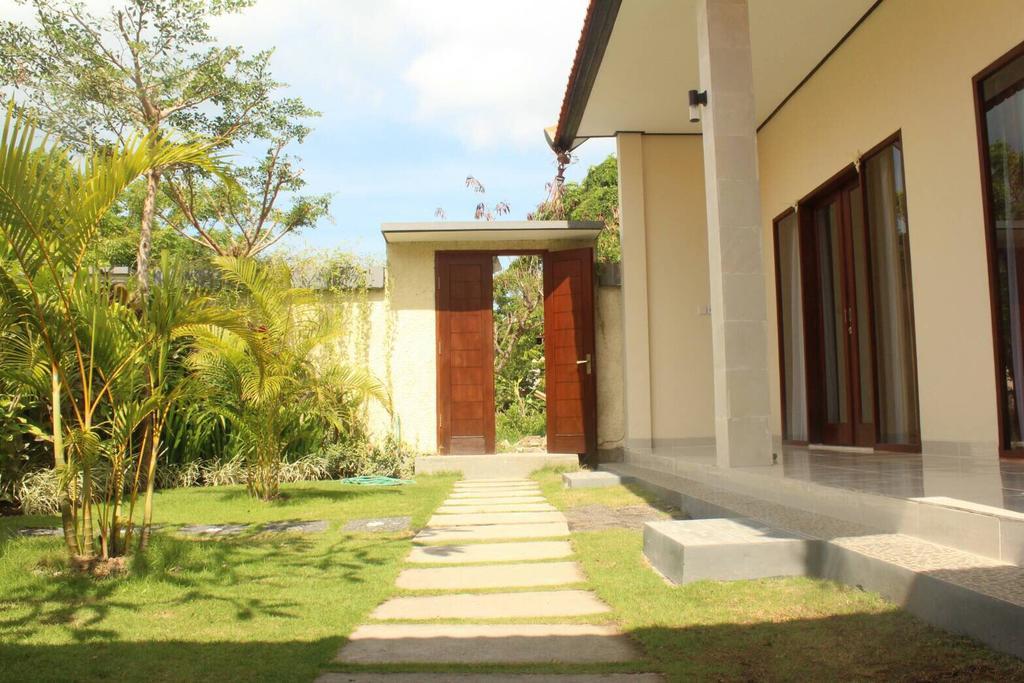 Purnama Guesthouse Canggu  Exterior photo